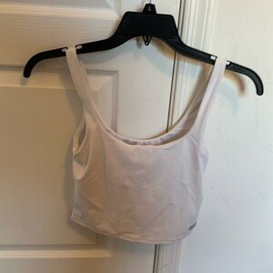 Vuori Daily Crop Tank White